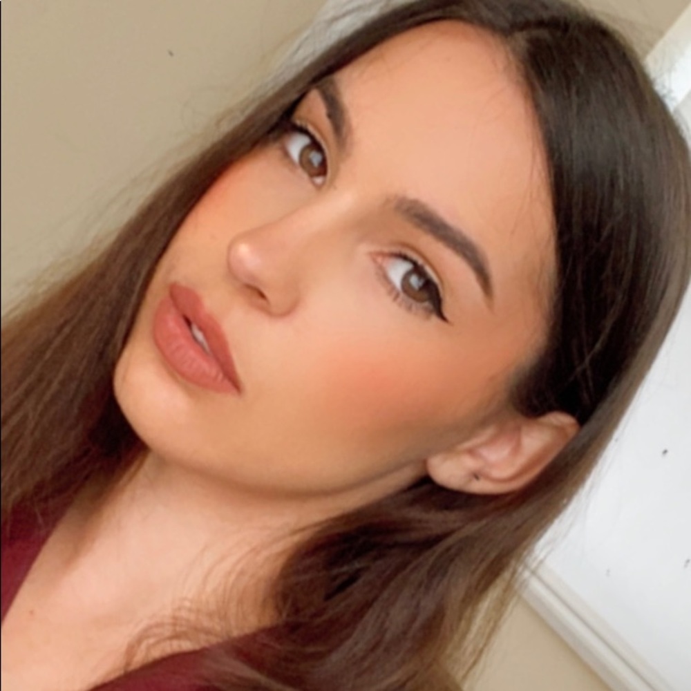 Meet your Posher, Renee